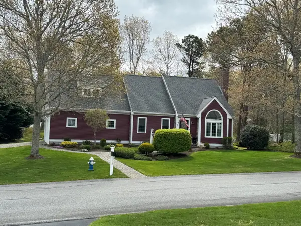 46 Snead Drive, Mashpee, MA 02649
