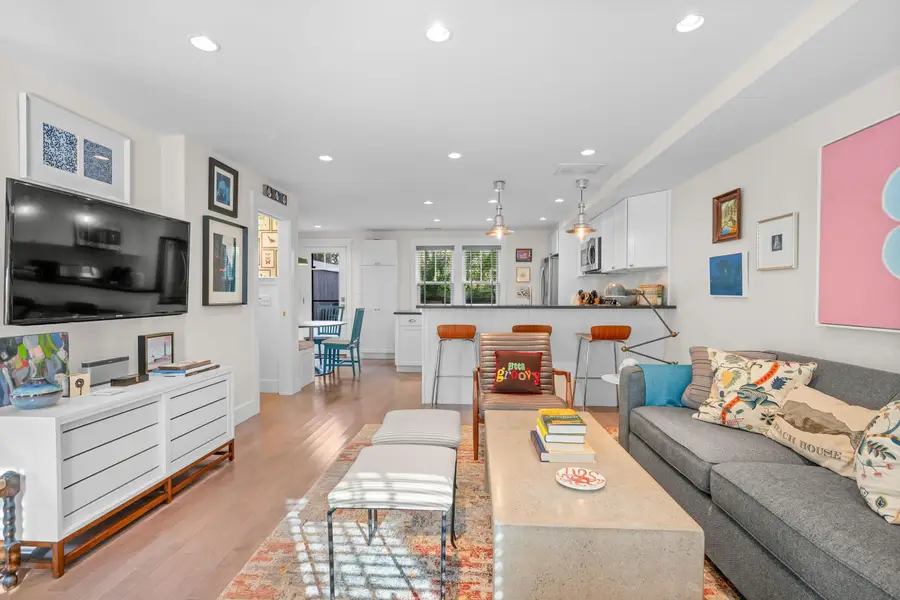 5 School Street, Provincetown, MA 02657 - #2