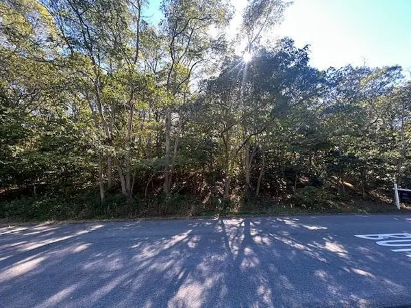 97 Oakmont Drive, Yarmouth Port, MA 02675