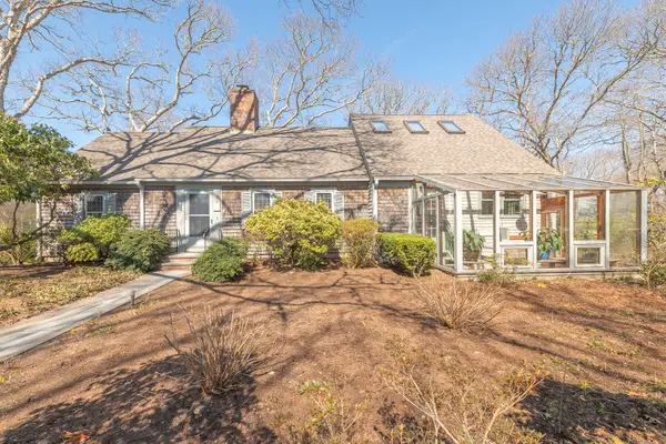 72 Loop Road, Falmouth, MA 02540