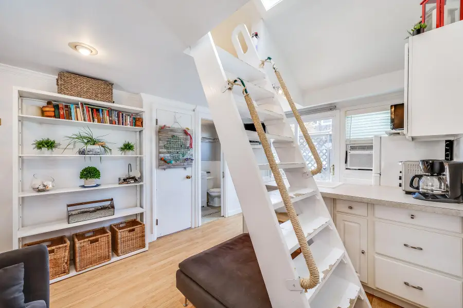 953 Commercial Street, Provincetown, MA 02657 - #2