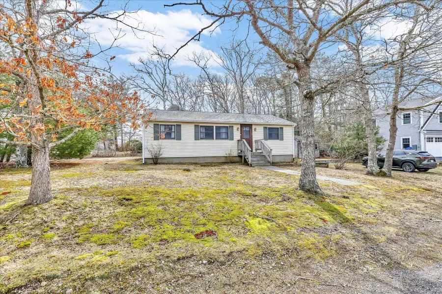 104 Edgewater Drive, Teaticket, MA 02536 - #2