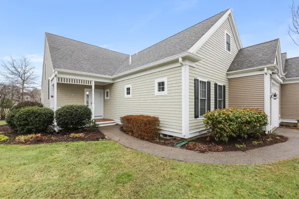 2 Amberwood Court, Bourne, MA 02532
