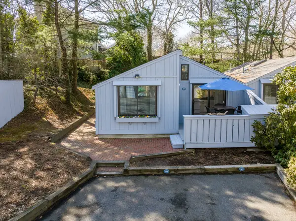 251 Shore Drive #UNIT D1, Mashpee, MA 02649