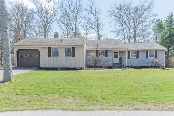 84 Portside Circle, Teaticket, MA 02536