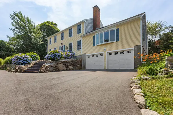 10 Briarfield Road, South Dennis, MA 02660