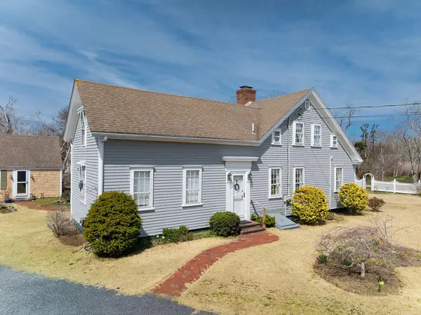 16 Shore Road, Truro, MA 02666