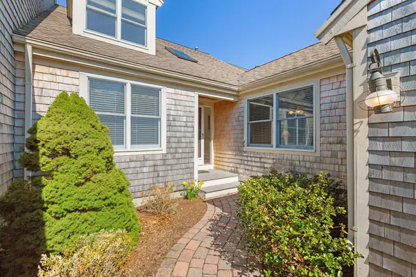 28 Wildflower Lane, Yarmouth Port, MA 02675