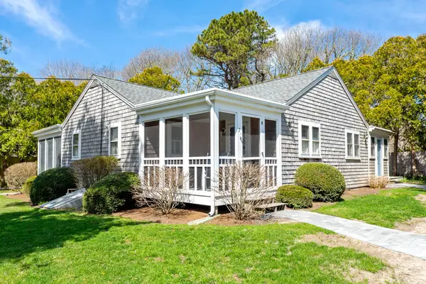 558 Craigville Beach Road #UNIT 7, Centerville, MA 02632