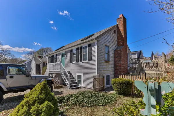 28 Crocker Drive #UNIT C, Hyannis, MA 02601