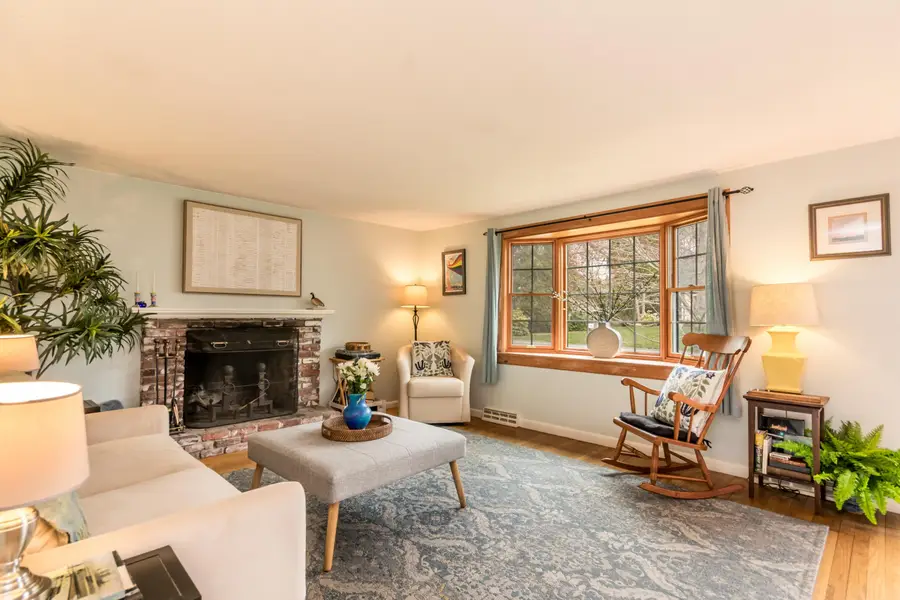 9 Mansfield Avenue, Marstons Mills, MA 02648 - #3