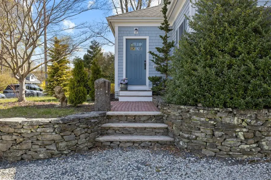 32 Everett Road, Buzzards Bay, MA 02532 - #3