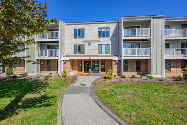 42 Old Colony Way #APT 21, Orleans, MA 02653