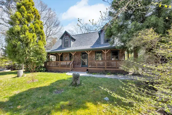 34 Hilltop Drive, Sagamore, MA 02561