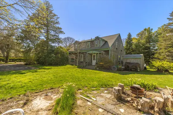 58 Loomis Lane, Centerville, MA 02632
