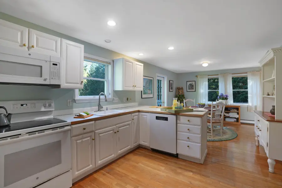 22 Old Lighthouse Road, Vineyard Haven, MA 02568 - #2