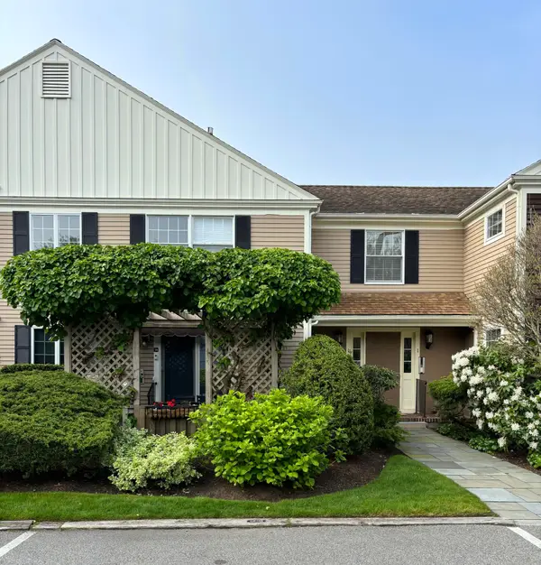 39 Tower Hill Road #APT 1A, Osterville, MA 02655