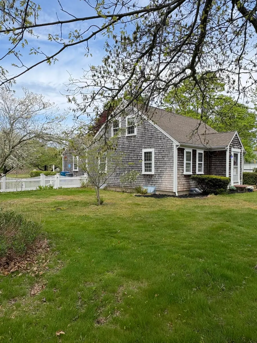 42 Old Barnstable Road, East Falmouth, MA 02536 - #2