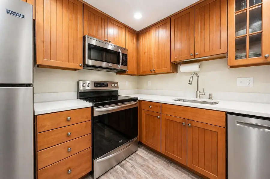 775 W Main Street #APT 15, Hyannis, MA 02601 - #3
