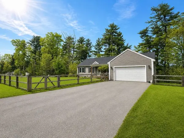 1 Doctor Braley Road, Rochester, MA 02770