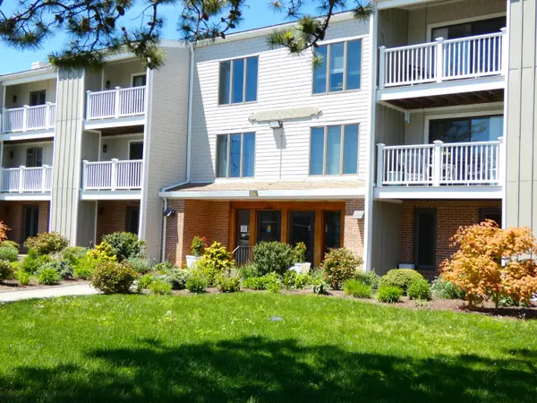 24 Old Colony Way #APT 12, Orleans, MA 02653