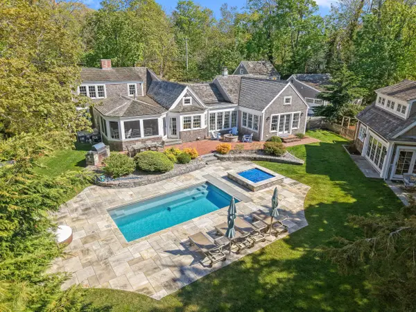 858 Main Street, Dennis, MA 02638