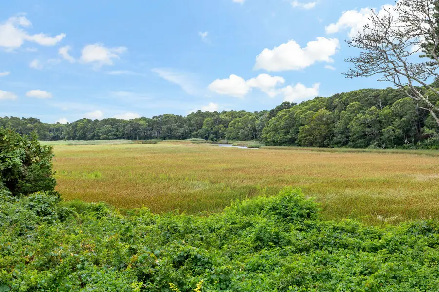 107 S Abbey Gate, Cotuit, MA 02635 - #2
