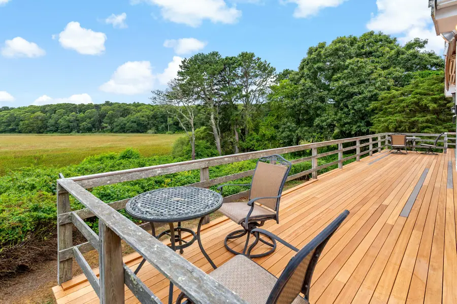 107 S Abbey Gate, Cotuit, MA 02635 - #3
