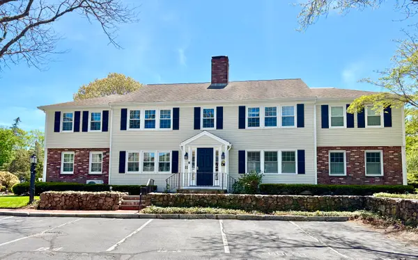 727 Main Street #APT B1, Osterville, MA 02655