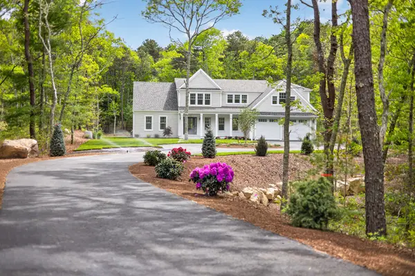 153 Oakmont Drive, Cummaquid, MA 02630
