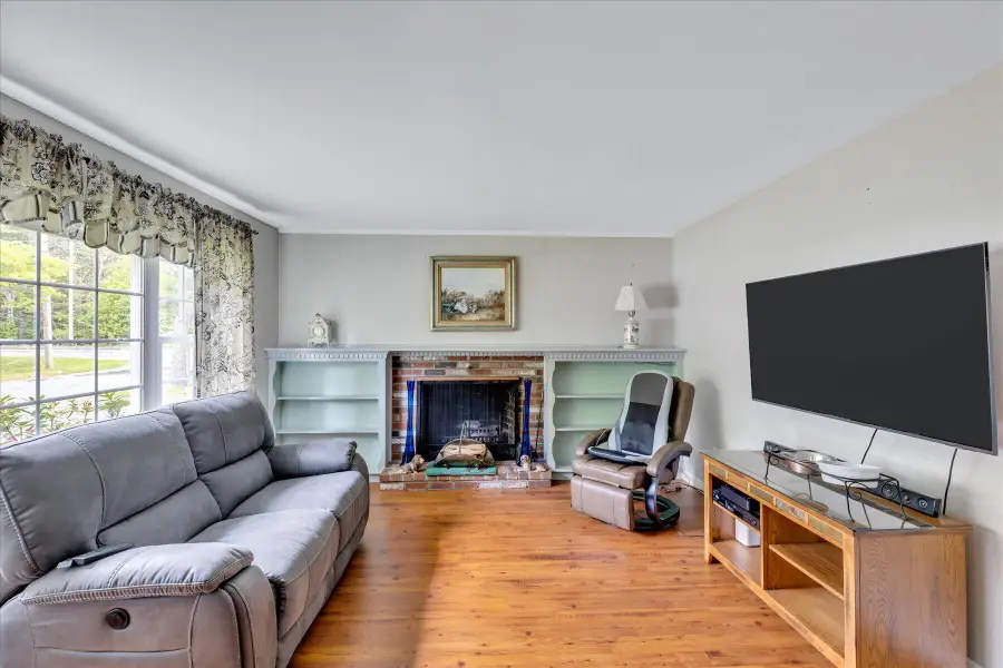 8 Brigantine Avenue, Osterville, MA 02655 - #3