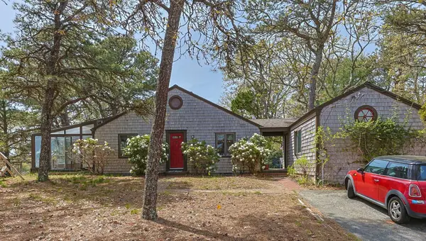 2 Brettwood Road, Harwich, MA 02645