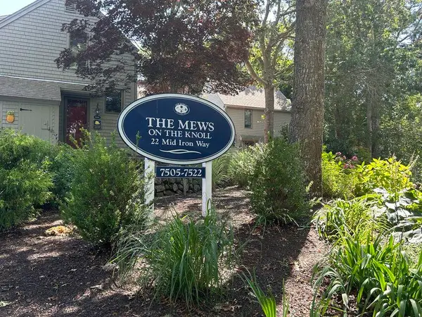 22 Mid Iron Way #UNIT 7511, Mashpee, MA 02649