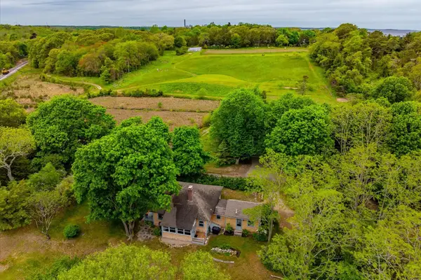 21 Quaker Road, East Sandwich, MA 02537
