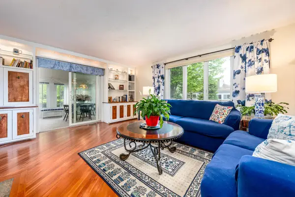 1 Woods Edge Lane, Mashpee, MA 02649