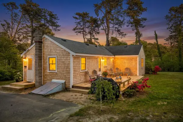 15 Barker Street, Wellfleet, MA 02667