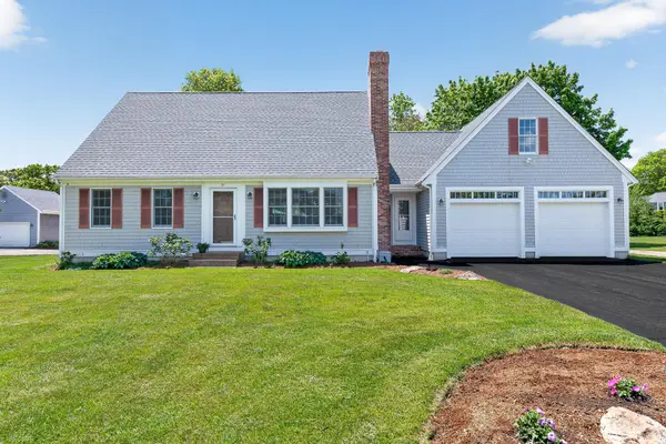 21 Caseys Way, East Falmouth, MA 02536