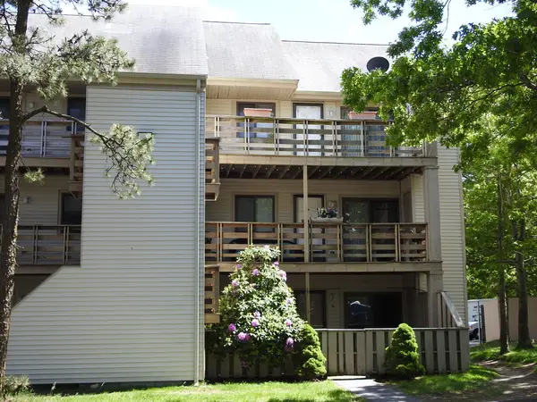 800 Bearses Way #APT 4NF, Hyannis, MA 02601