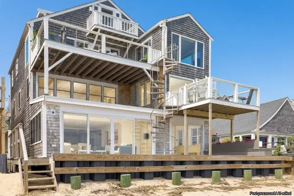 607 Commercial Street #Unit 1, Provincetown, MA 02657
