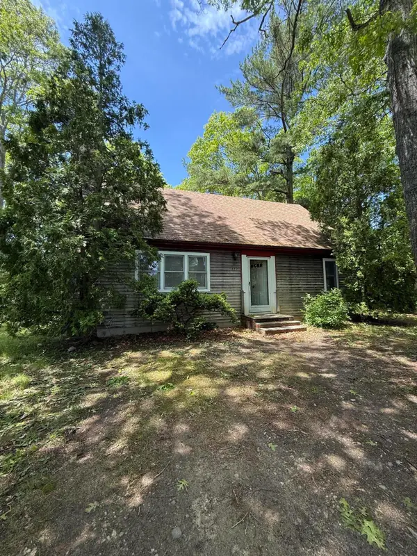 352 Currier Road, East Falmouth, MA 02536