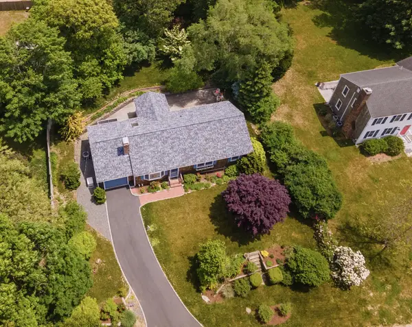 33 Jeanette Road, Chatham, MA 02633