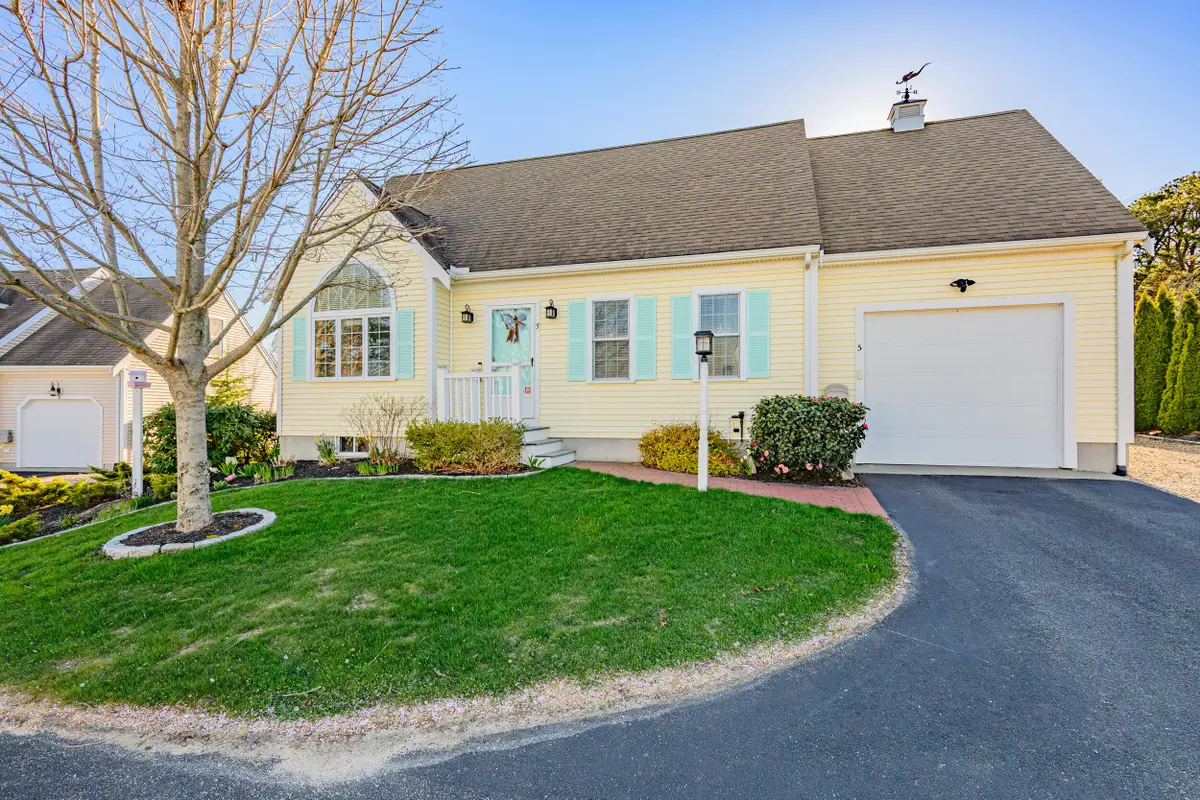 549 Center Street #APT 5, Dennis Port, MA 02639 - #1