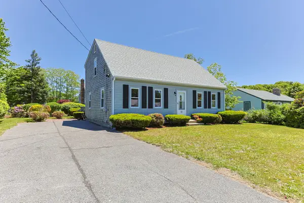 10 Antlers Shore Drive, East Falmouth, MA 02536
