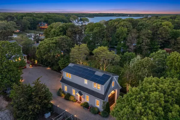 357 Monomoscoy Road, Mashpee, MA 02649