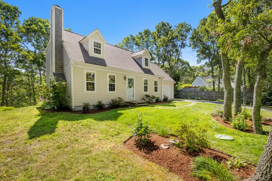 29 Carleton Drive, Mashpee, MA 02649 - #2