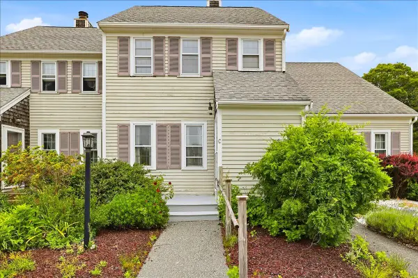 18 Woodview Drive #UNIT 8C, Falmouth, MA 02540