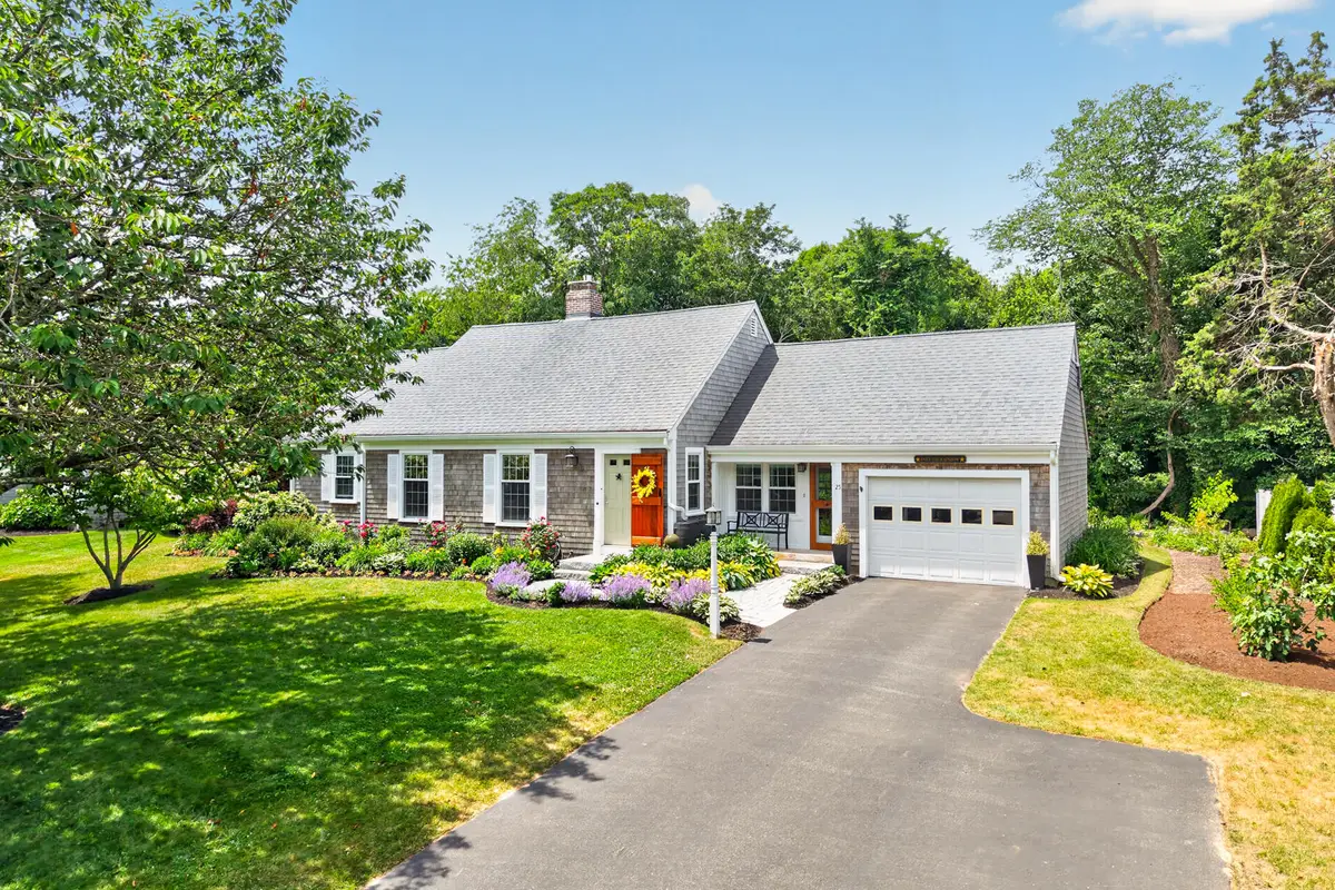 25 Gingerbread Lane, Yarmouth Port, MA 02675 - #1