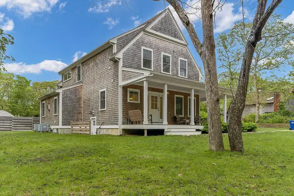 28 Grovedale Road, Oak Bluffs, MA 02557