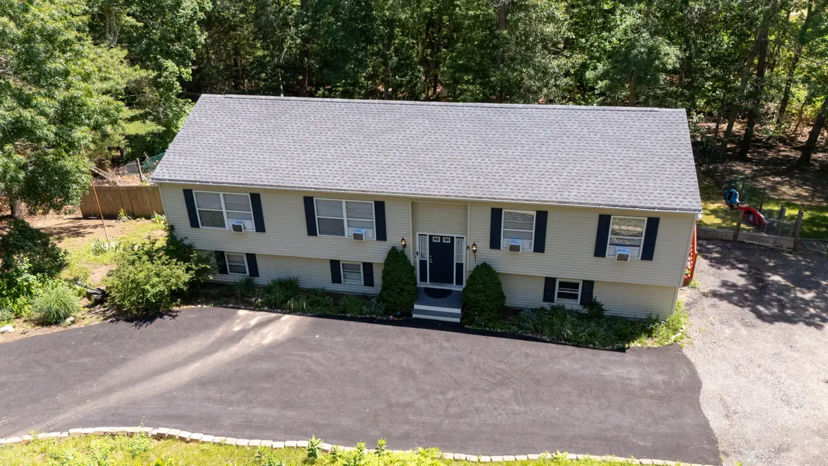 8 Raccoon Lane, Forestdale, MA 02644 - #1