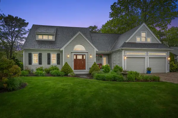 35 Bayshore Drive, Mashpee, MA 02649